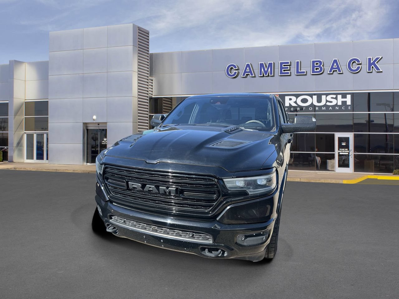 Used 2020 RAM 1500 Limited w/ Black Appearance Package AWD/4WD image 14