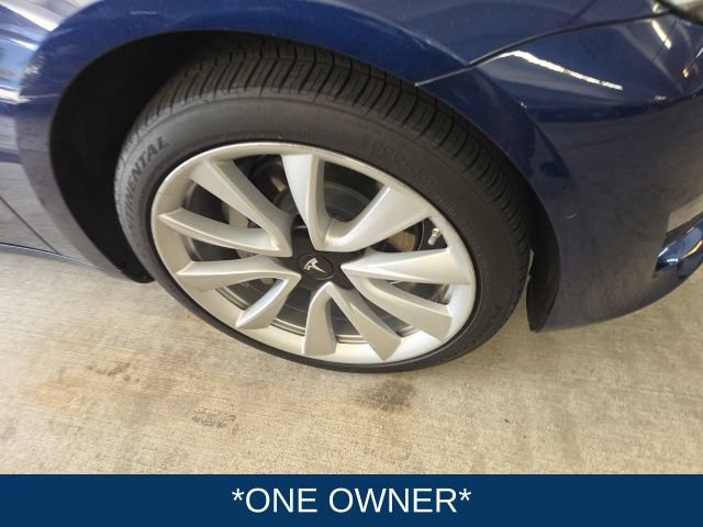 Used 2019 Tesla Model 3 Mid Range RWD image 3