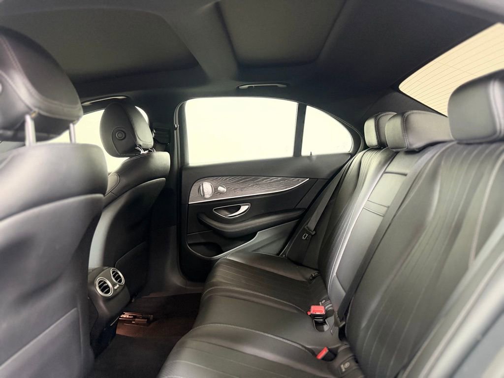 Used 2021 Mercedes-Benz E 350 4MATIC Sedan image 23