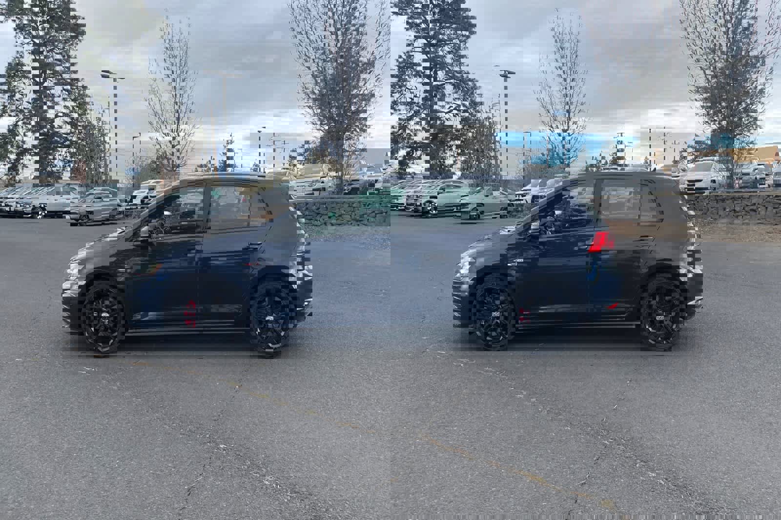 Used 2017 Volkswagen GTI Sport image 2