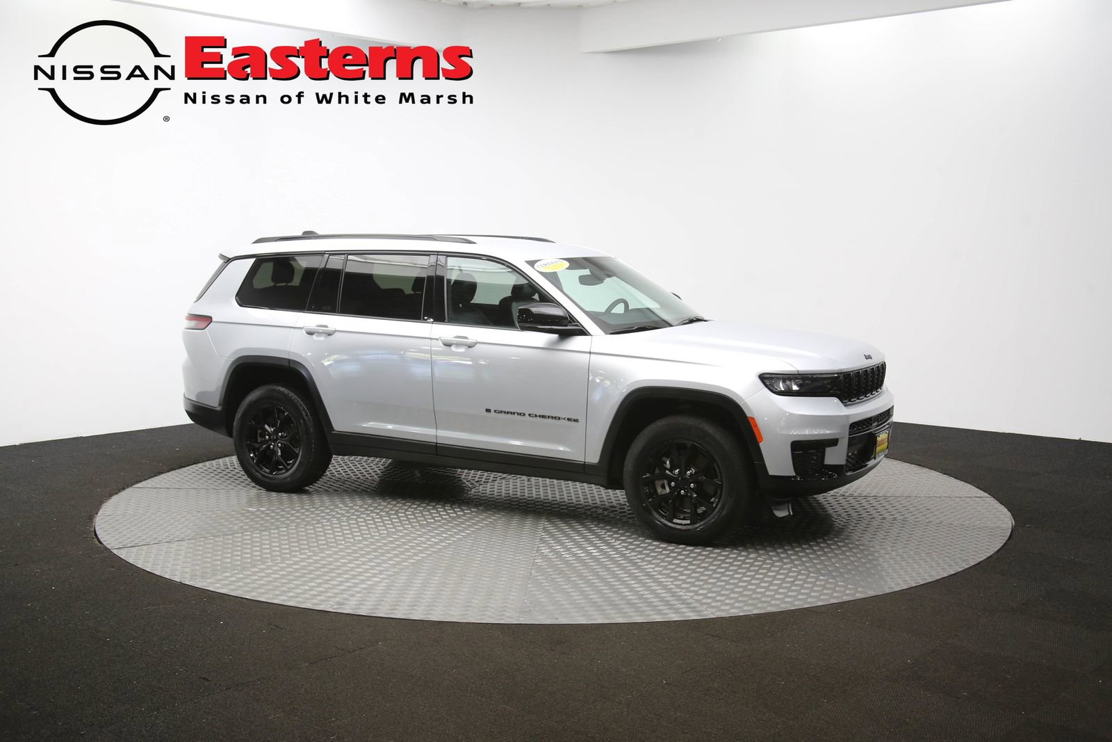 Used 2024 Jeep Grand Cherokee L Laredo image 61