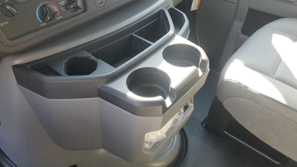 New 2026 Ford E-350 and Econoline 350 Super Duty RWD image 33