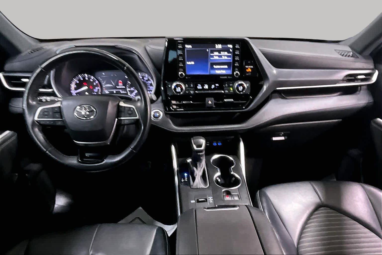 Used 2022 Toyota Highlander XSE FWD image 31