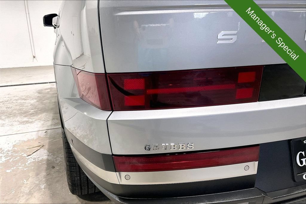 Used 2025 Hyundai Santa Fe Limited FWD image 38