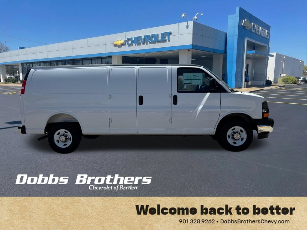 New 2026 Chevrolet Express 3500 Extended w/ Chrome Appearance Package RWD image 9