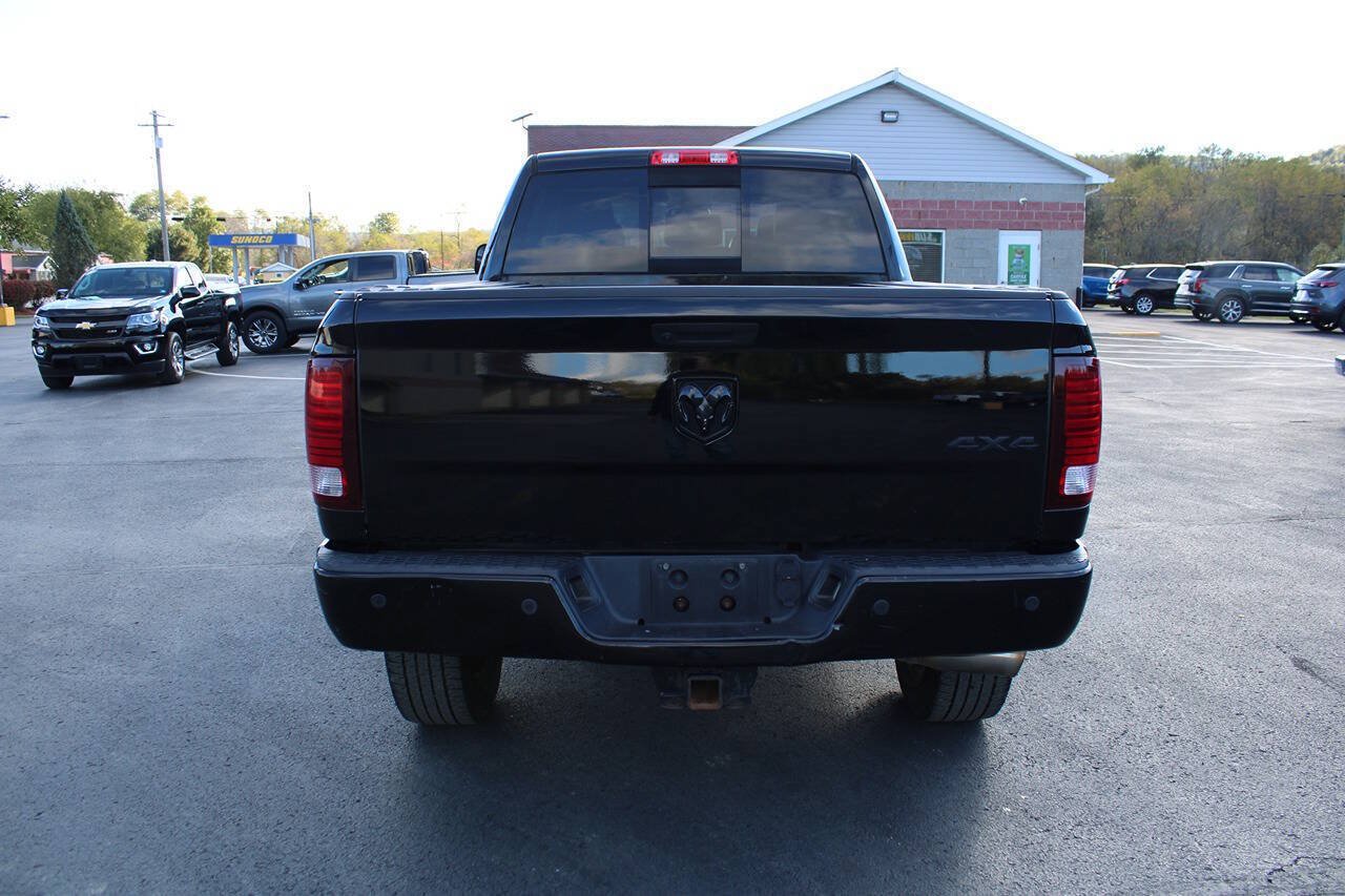 Used 2015 RAM 3500 Laramie w/ Black Appearance Group AWD/4WD image 5