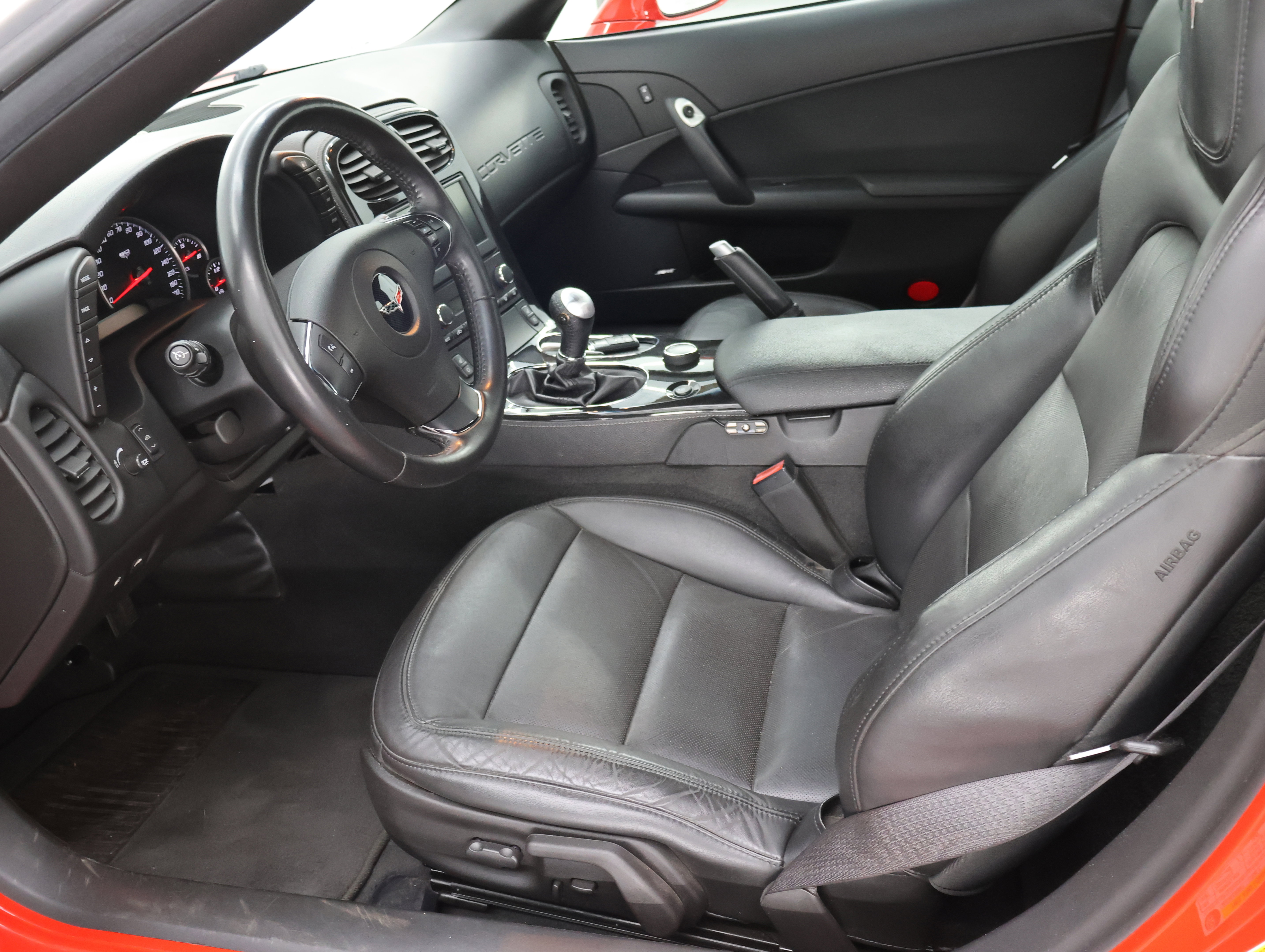 Used 2013 Chevrolet Corvette 427 w/ 1SB Preferred Equipment Group RWD image 8