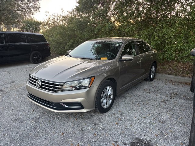 Used 2016 Volkswagen Passat 1.8T S image 6