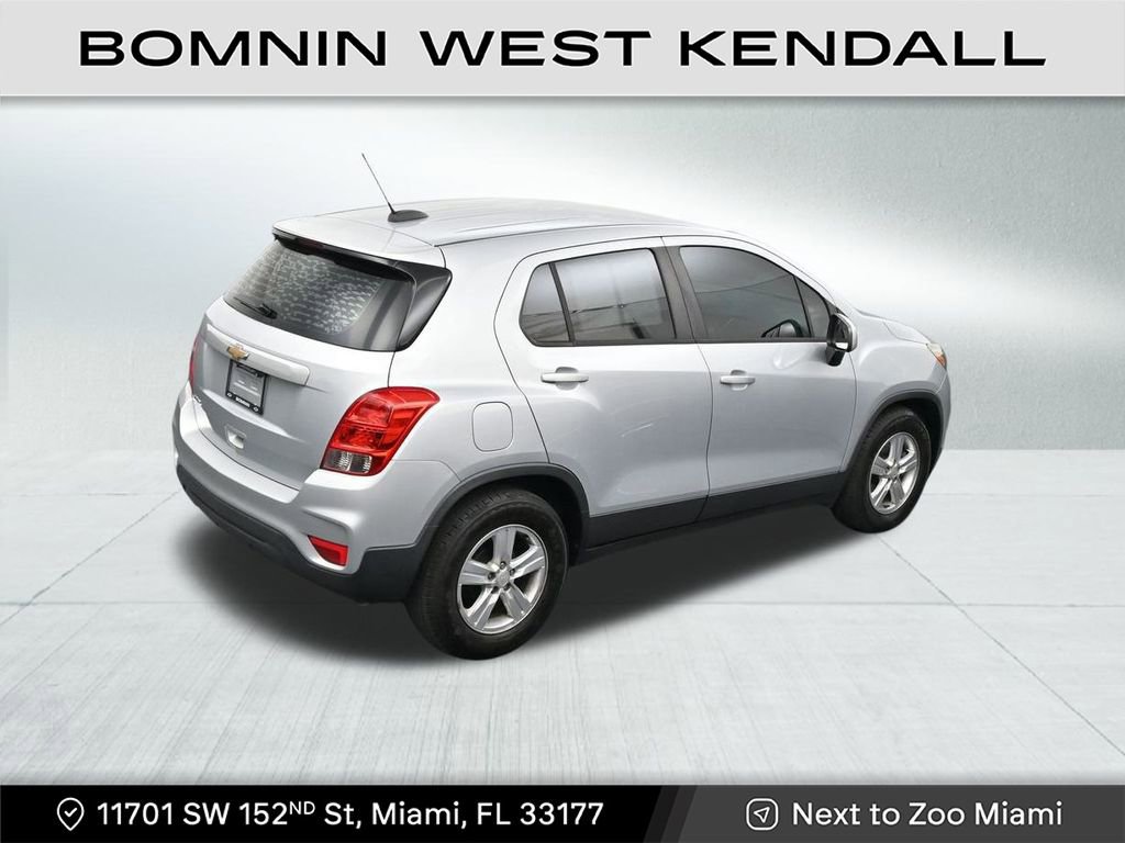 Used 2020 Chevrolet Trax LS image 17