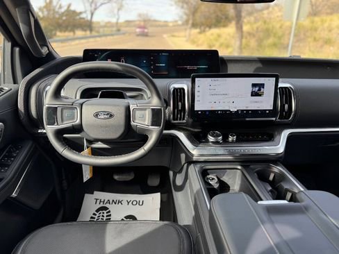 New 2026 Ford Expedition Max Platinum image 25