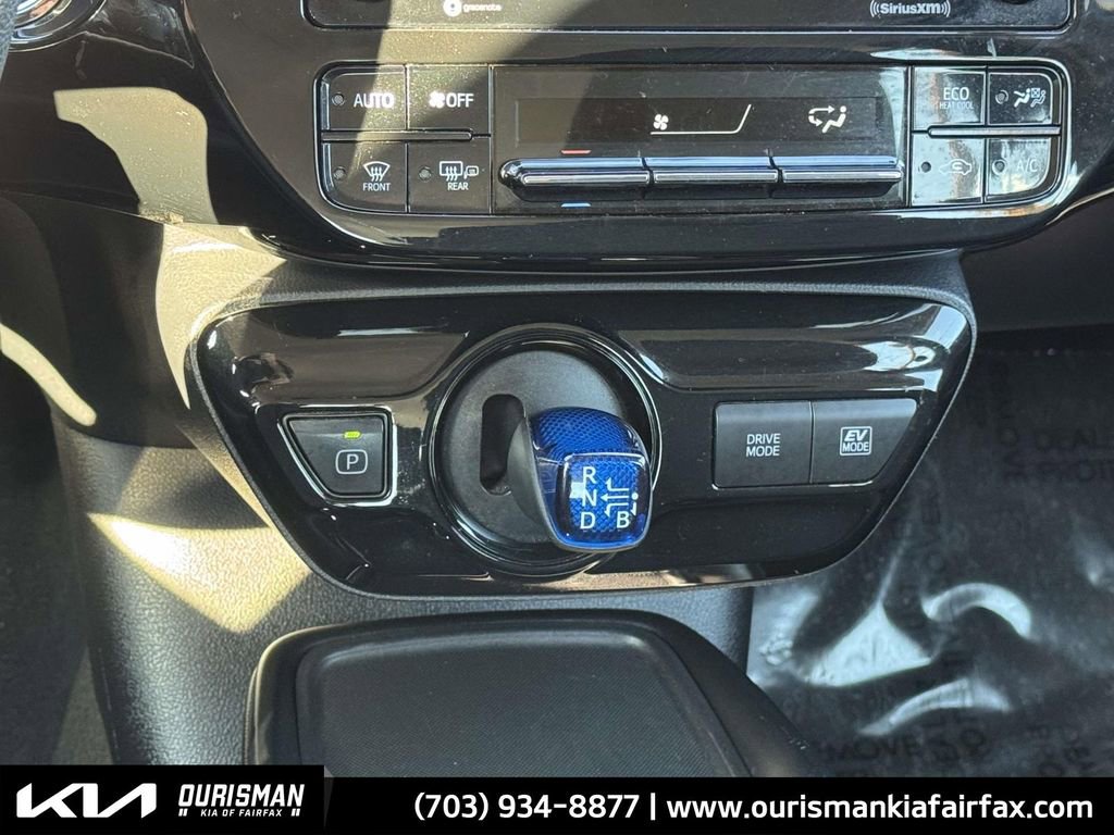 Used 2022 Toyota Prius LE image 21