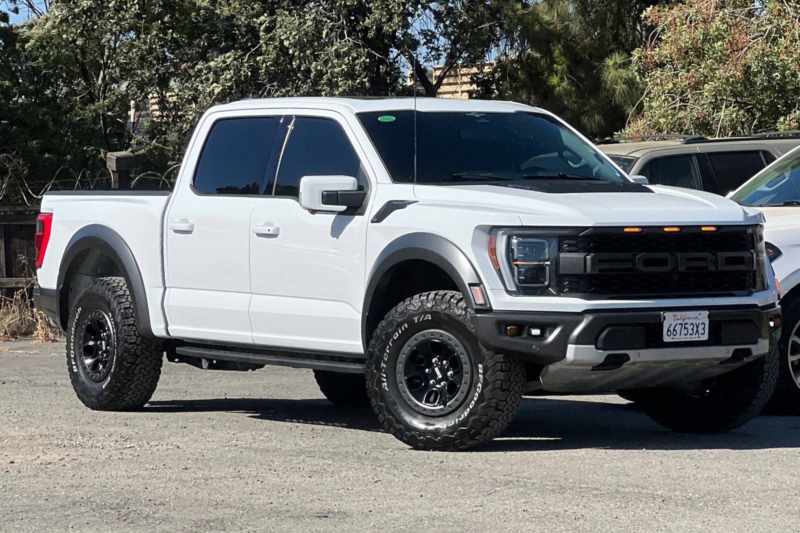 Certified 2023 Ford F150 Raptor w/ Raptor Carbon Fiber Package AWD/4WD image 2
