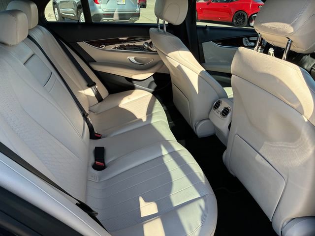 Used 2018 Mercedes-Benz E 300 4MATIC w/ Premium 2 Package image 15