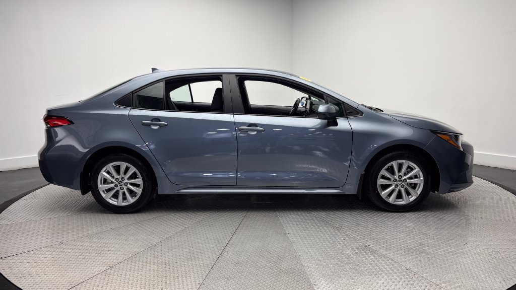 Used 2026 Toyota Corolla LE w/ LE Premium Package FWD image 37
