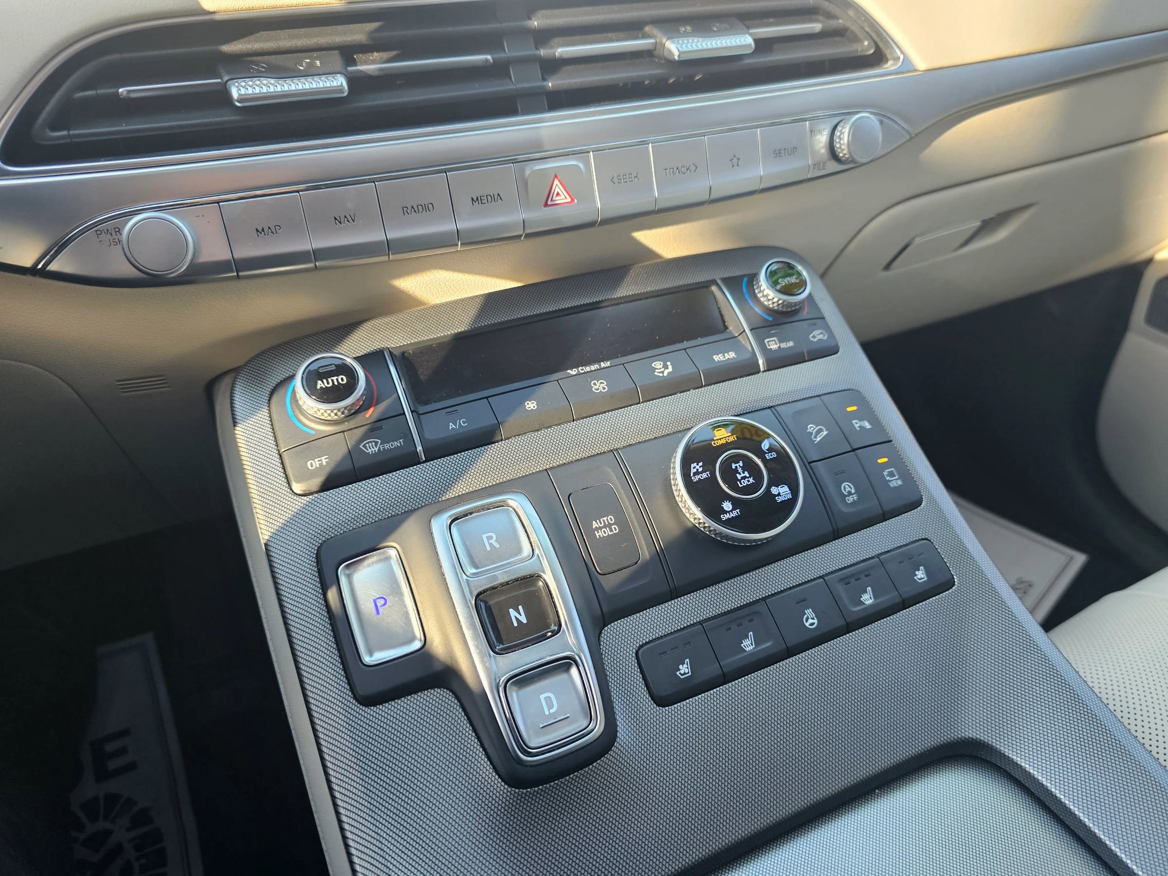 Used 2020 Hyundai Palisade Limited image 28