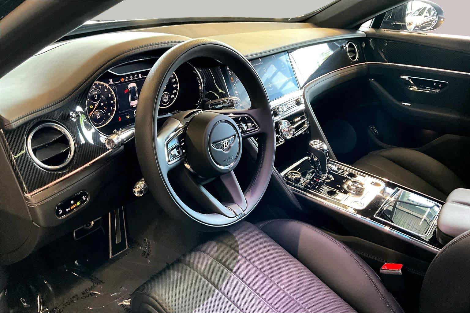 Used 2023 Bentley Flying Spur Plug-In Hybrid AWD/4WD image 18