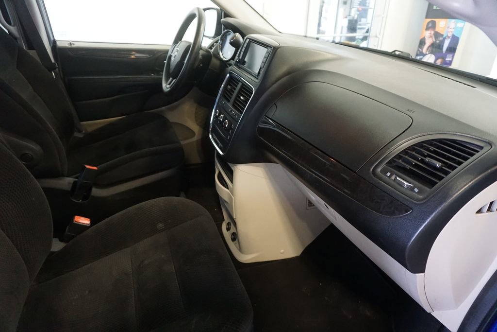 Used 2019 Dodge Grand Caravan SE image 18