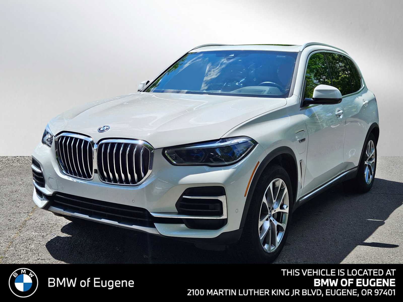 Used 2023 BMW X5 xDrive45e w/ Executive Package AWD/4WD image 7