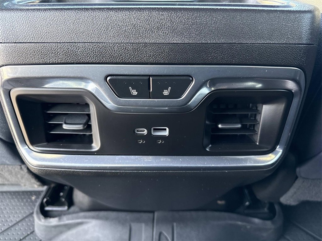 Used 2024 Chevrolet Silverado 2500 High Country w/ Technology Package image 22