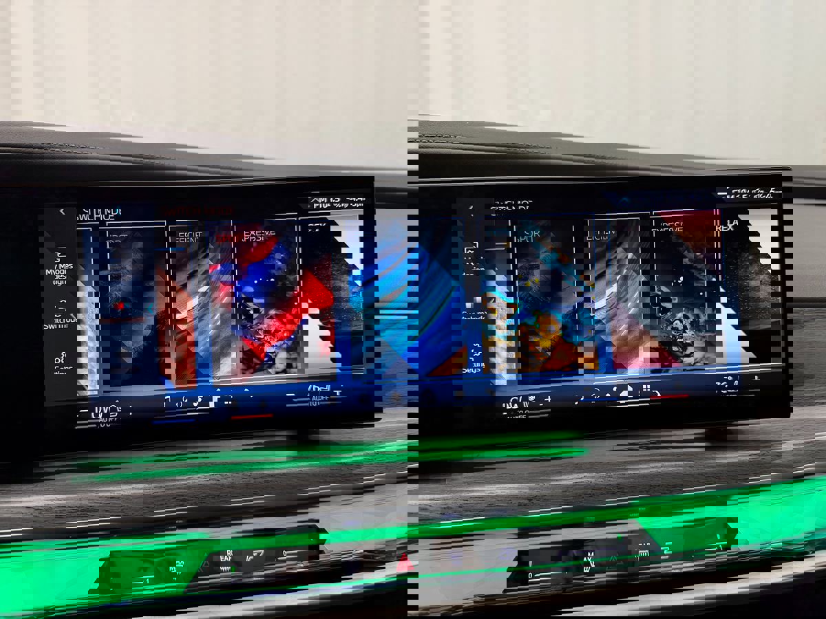 Used 2024 BMW 740i xDrive image 41