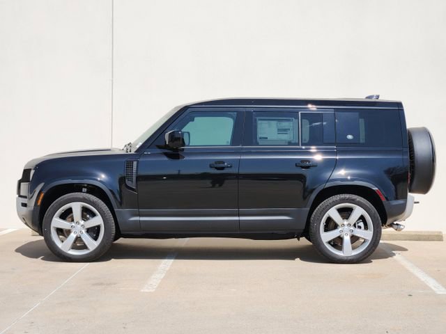 Used 2024 Land Rover Defender 110 SE AWD/4WD image 4