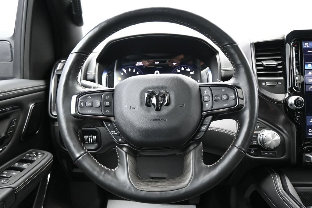 Used 2025 RAM 1500 Limited w/ Trailer Tow Group AWD/4WD image 17