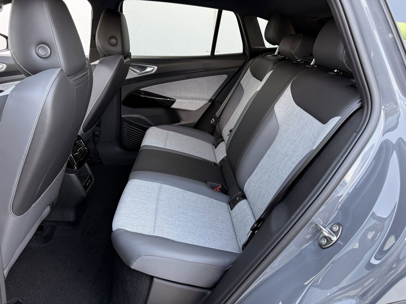 New 2026 Volkswagen ID.4 Pro RWD image 22