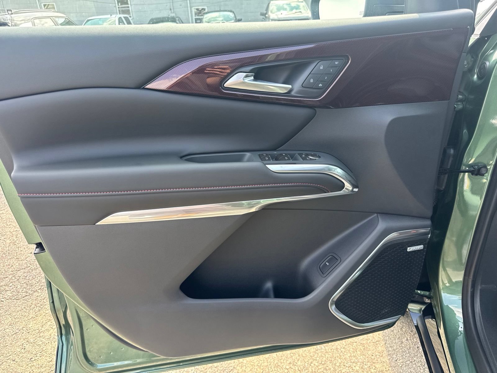 New 2027 Chevrolet Traverse RS AWD/4WD image 10