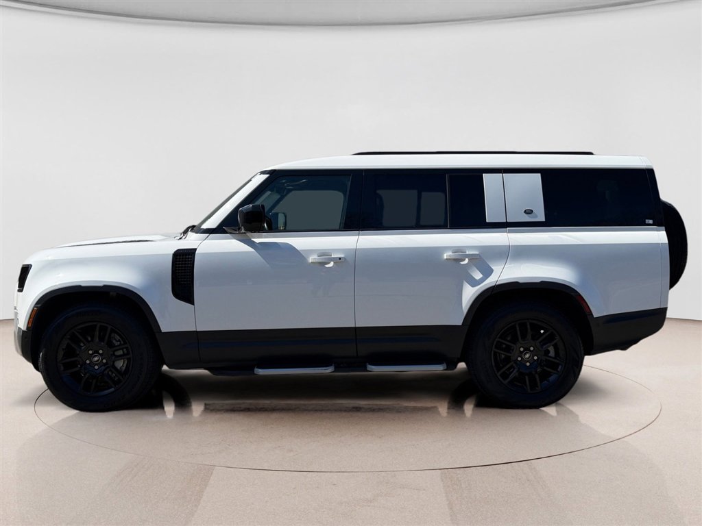 Used 2024 Land Rover Defender 130 S image 2