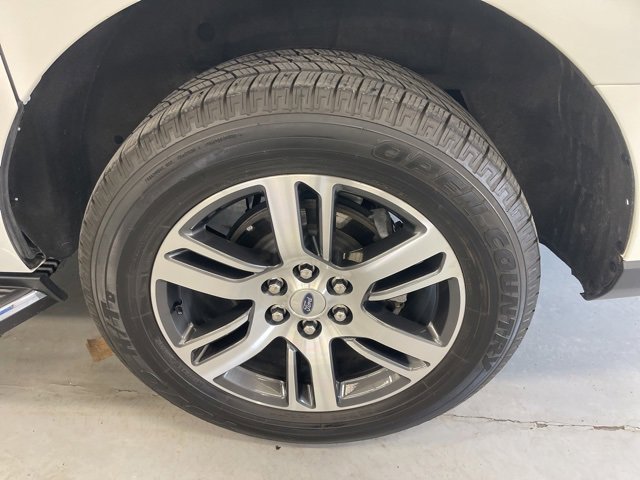Used 2023 Ford Expedition Max Limited image 10