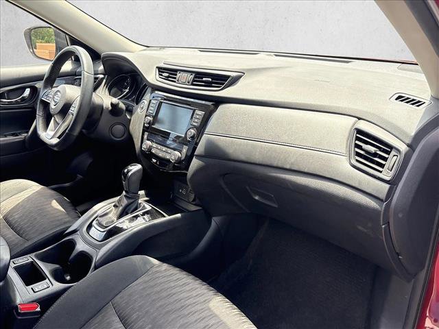 Used 2019 Nissan Rogue SV FWD image 21