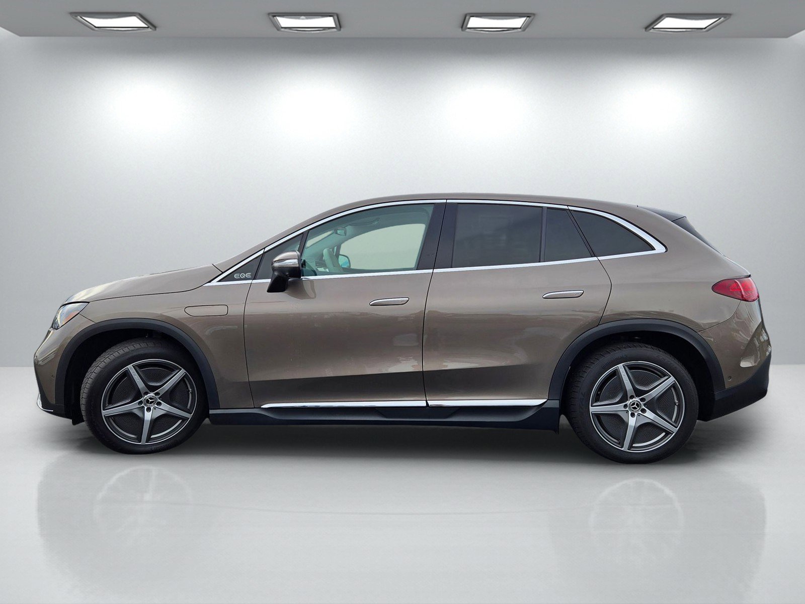 Used 2024 Mercedes-Benz EQE 350+ 4MATIC SUV image 7