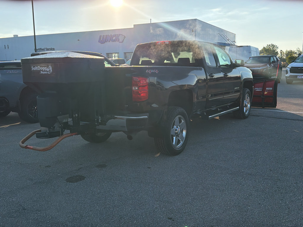 Used 2015 Chevrolet Silverado 2500 LT w/ LT Convenience Package AWD/4WD image 4