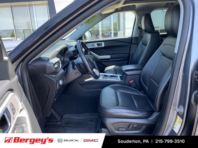 Used 2021 Ford Explorer Limited w/ Equipment Group 301A AWD/4WD image 22