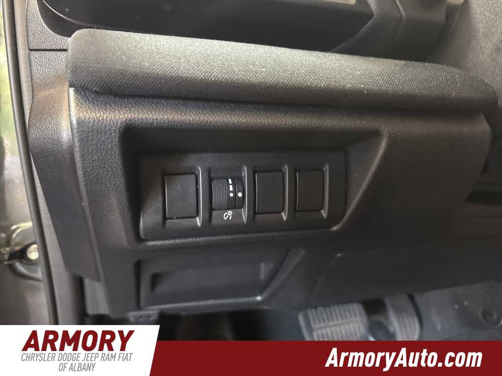 Used 2023 Subaru Outback Premium image 10