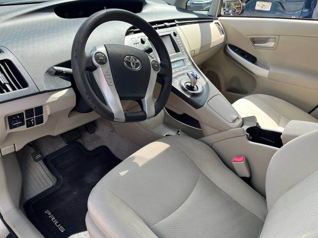 Used 2010 Toyota Prius II 4dr Hatchback image 11