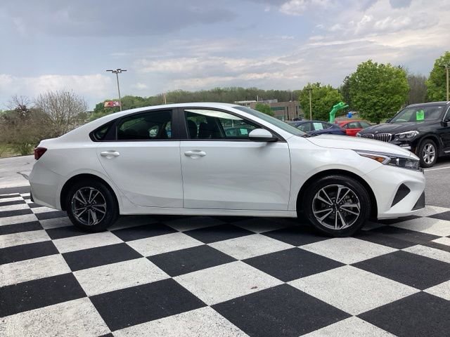 Used 2024 Kia Forte LXS FWD image 6