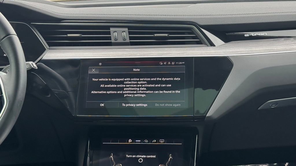 Used 2023 Audi e-tron Premium Plus image 15