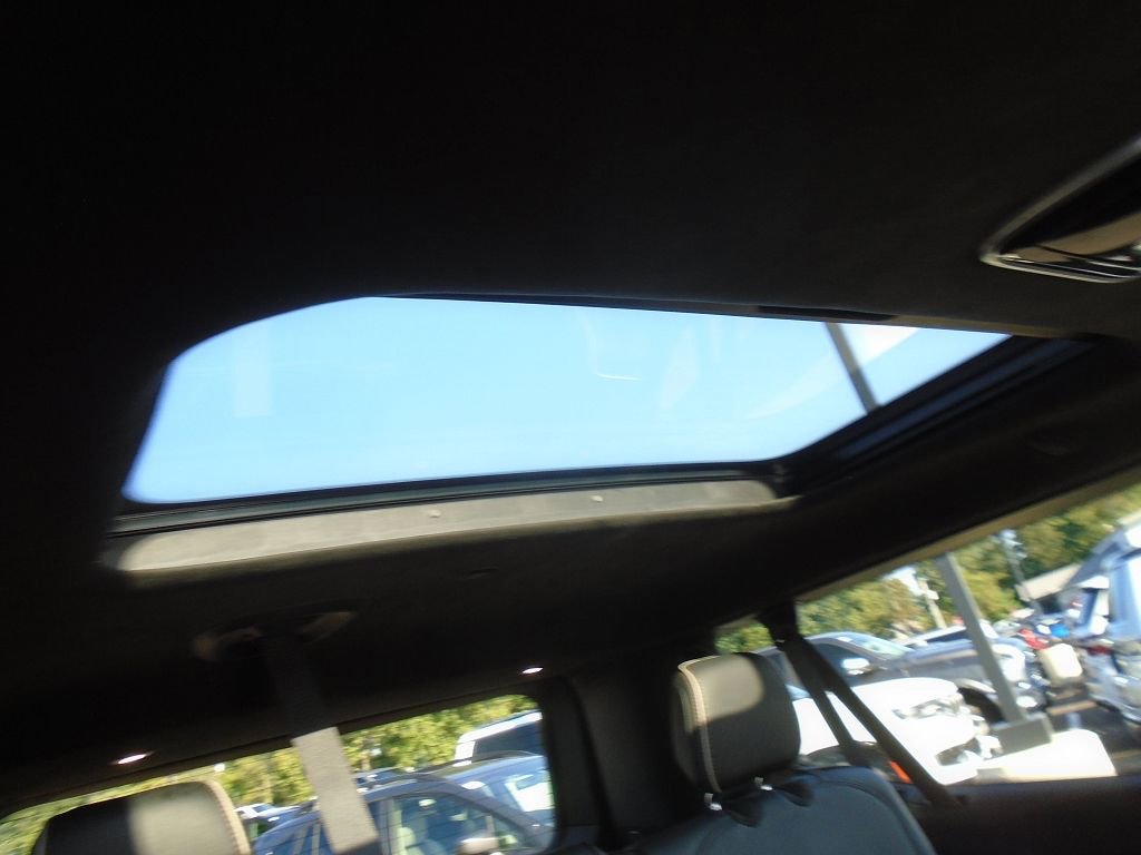 Used 2024 Jeep Grand Wagoneer L Series III image 20