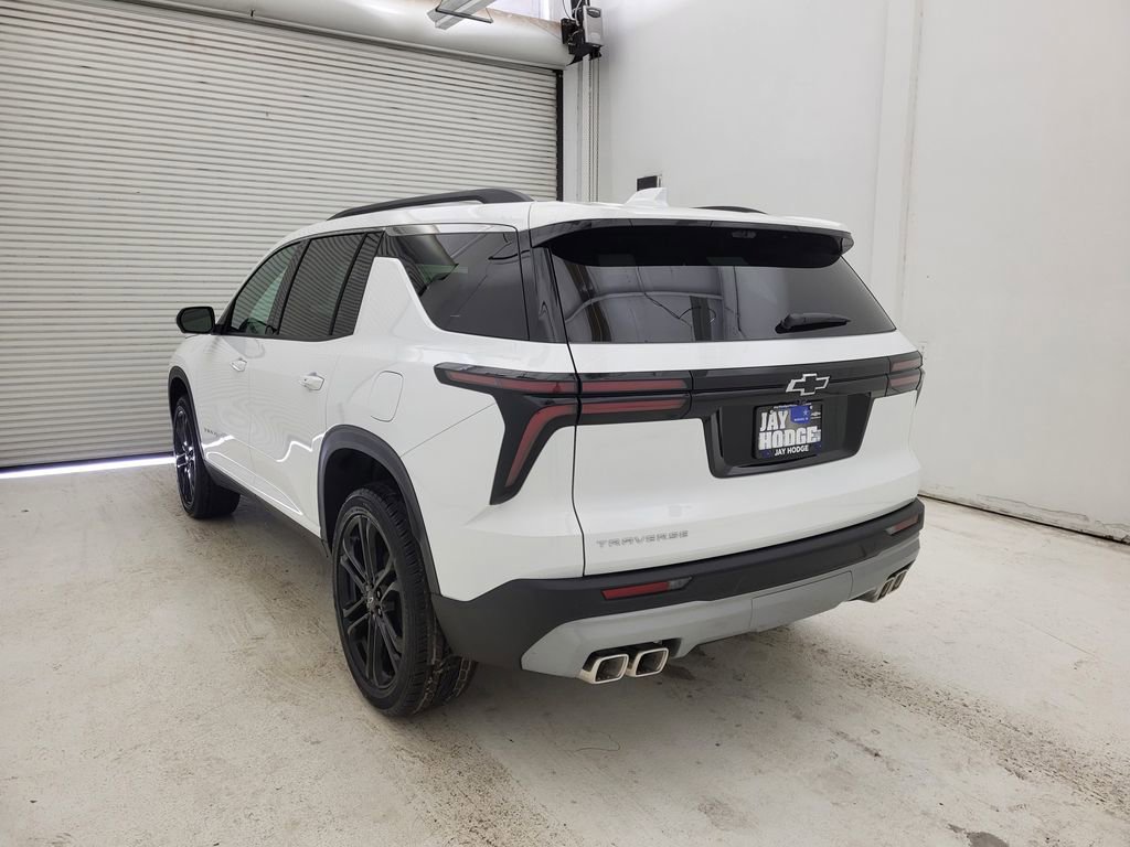New 2026 Chevrolet Traverse LT w/ Driver Confidence Package FWD image 17