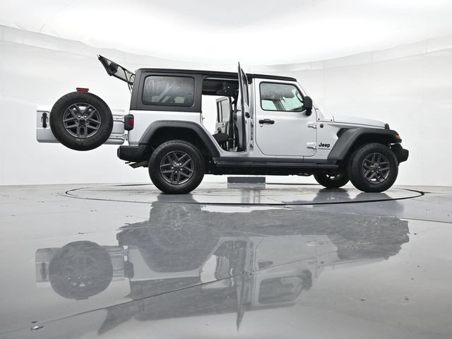 Used 2024 Jeep Wrangler Unlimited Sport AWD/4WD image 57