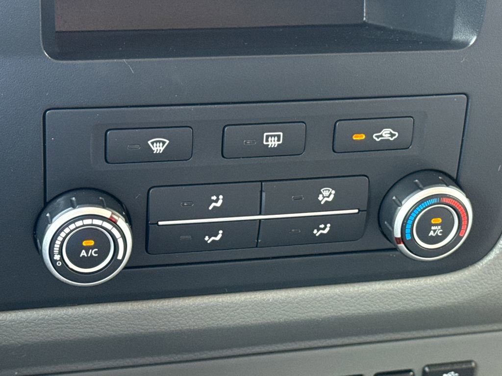 Used 2021 Nissan NV 3500 SV image 26