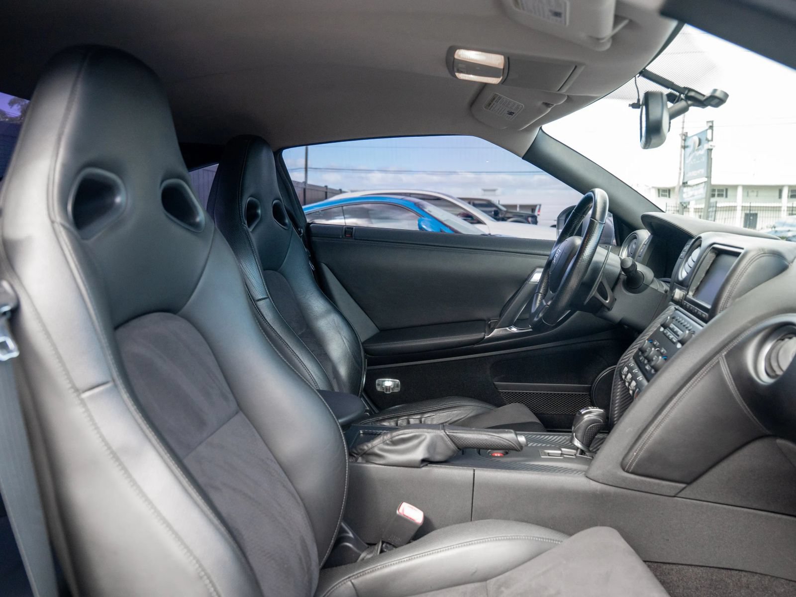 Used 2009 Nissan GT-R Premium AWD/4WD image 39