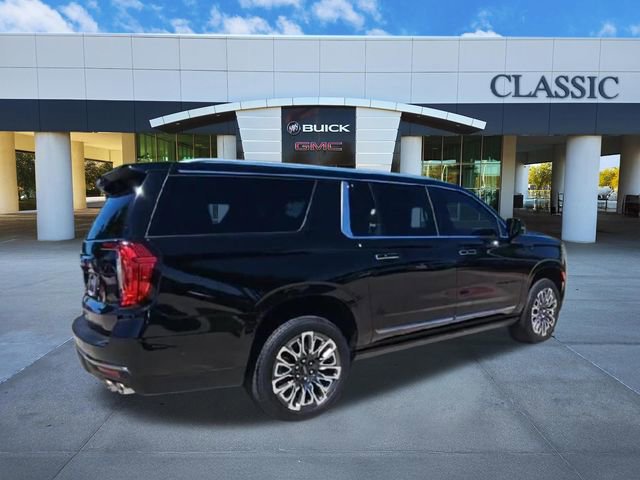 Used 2023 GMC Yukon XL Denali Ultimate image 8