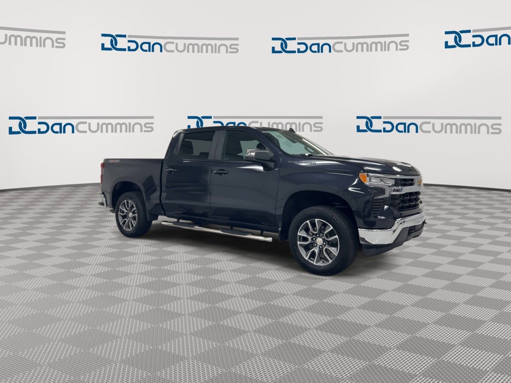 Used 2023 Chevrolet Silverado 1500 LT AWD/4WD image 2