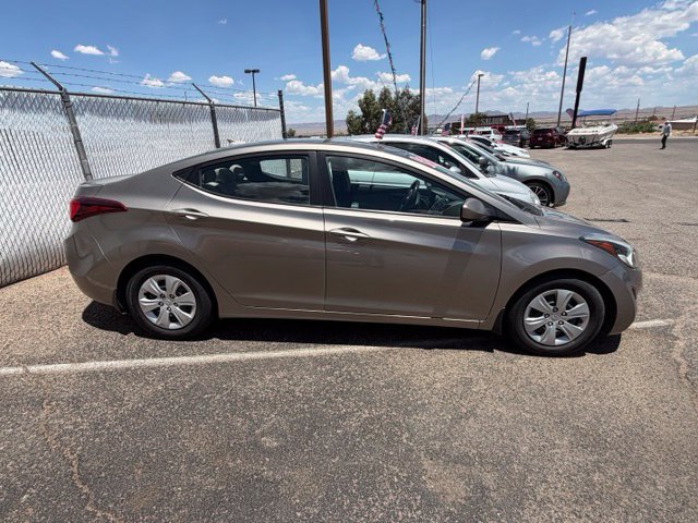 Used 2016 Hyundai Elantra SE FWD image 4