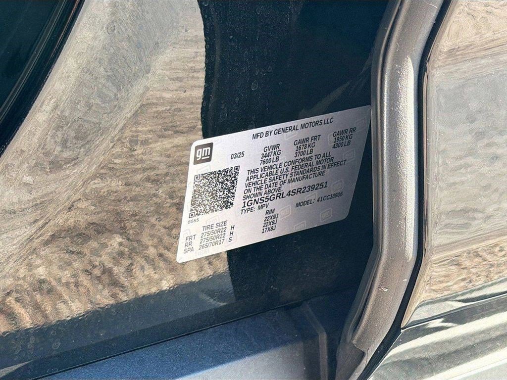 Used 2025 Chevrolet Suburban High Country RWD image 45