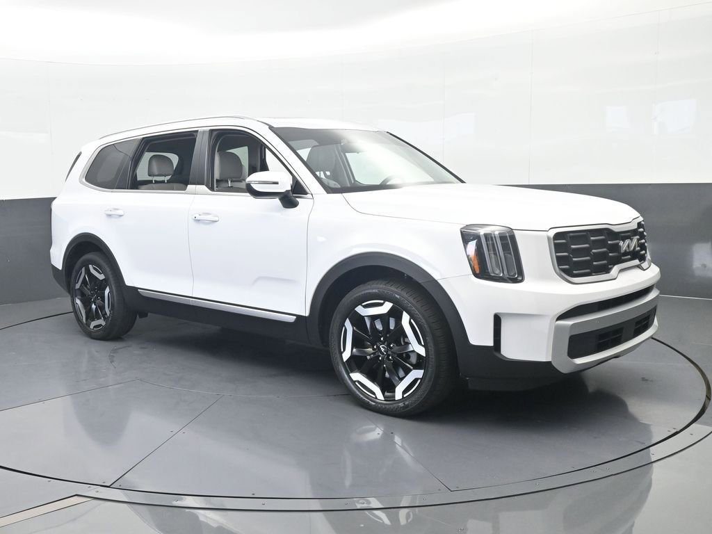 Used 2024 Kia Telluride S w/ S Sunroof Package image 8
