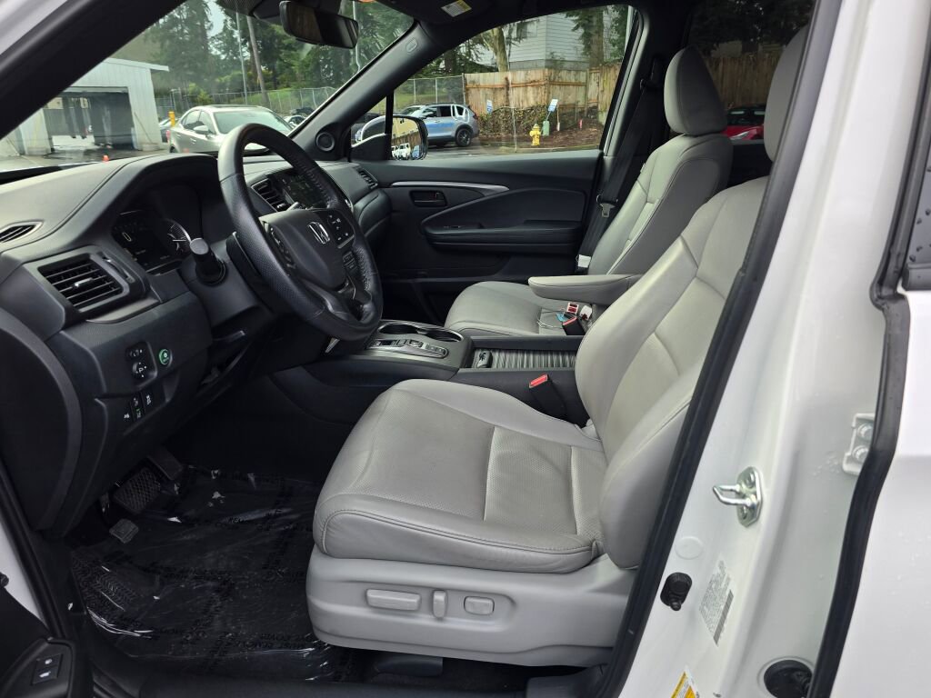 Certified 2023 Honda Passport EX-L image 3