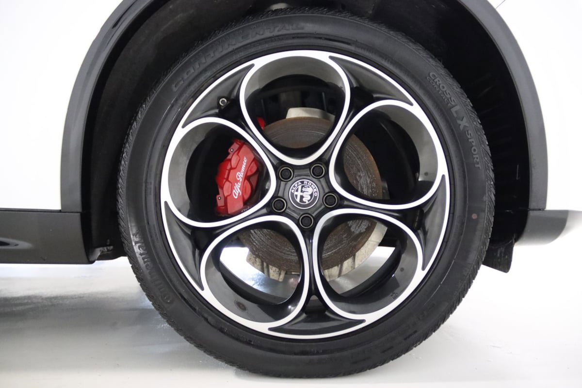 Used 2024 Alfa Romeo Stelvio Veloce image 79